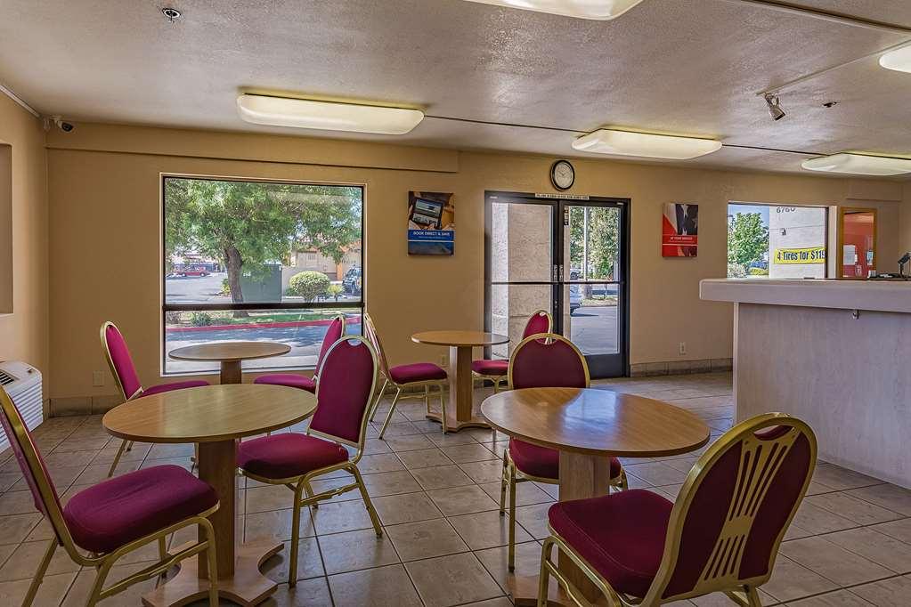 Studio 6-Fresno, Ca - Extended Stay Pinedale Restaurant photo